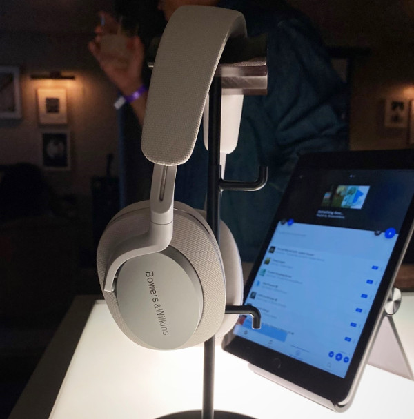 B&W Unveils New Flagship Wireless Headphones Sound & Vision