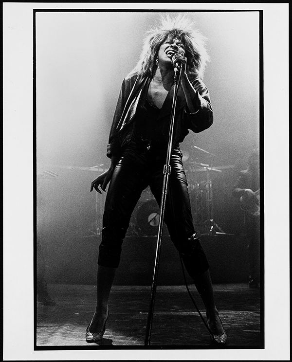  072625.svmusicrev.tinaturnersinging.jpg