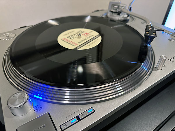 Technics Demos New SL-1200GR2 Direct Drive Turntable | Sound & Vision