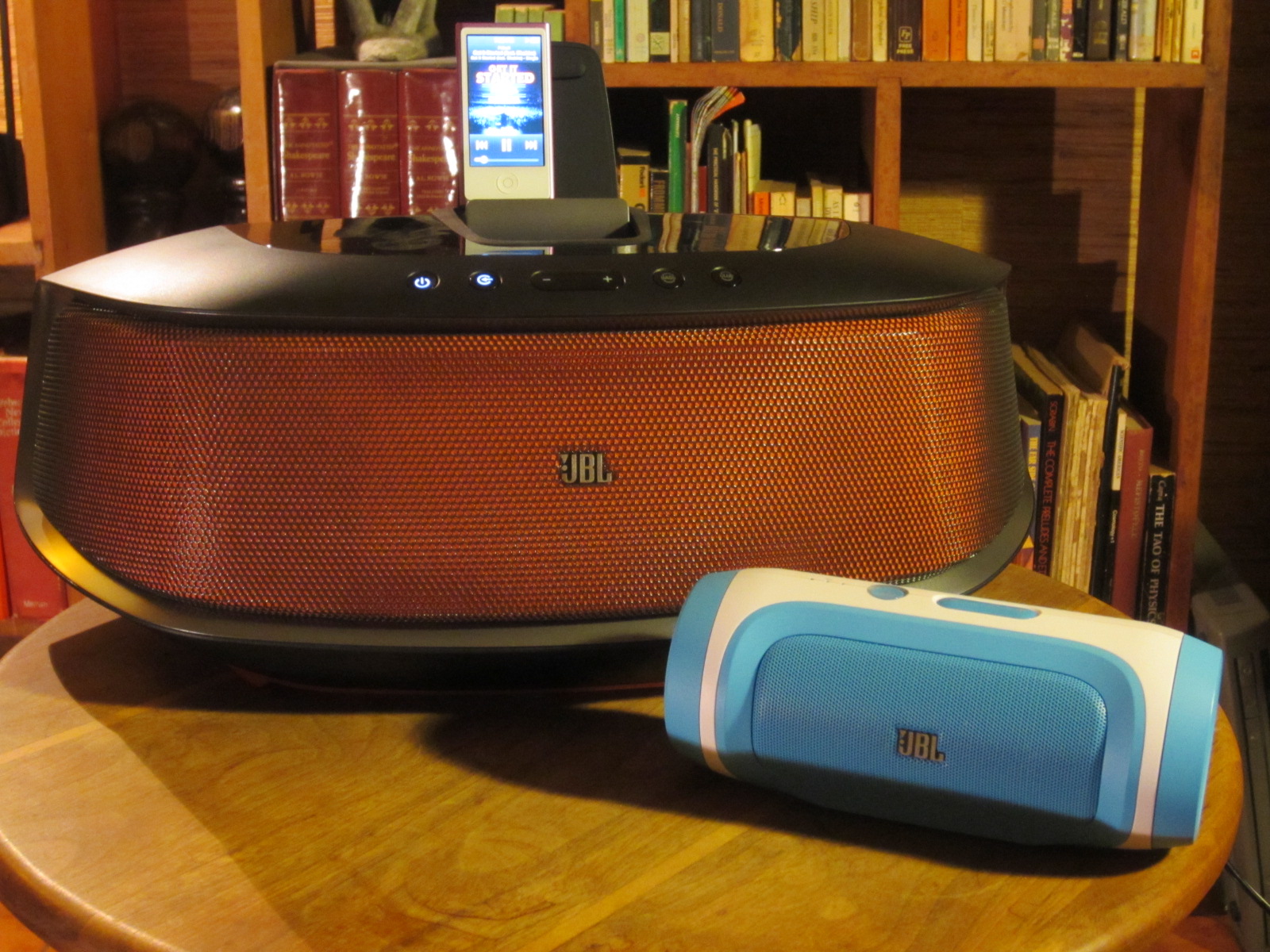 Review: JBL Charge portable speaker OnBeat dock | Sound & Vision