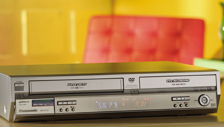 Panasonic DMR-E75V DVD/VHS Player | Sound & Vision