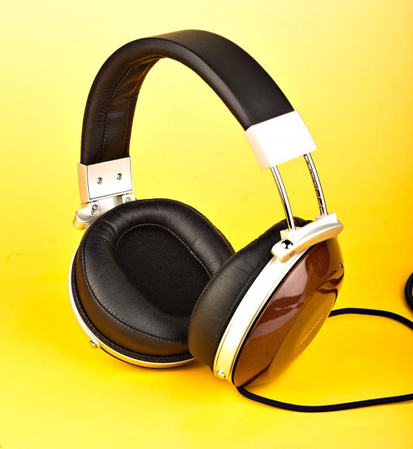 Denon 7000 headphones clearance
